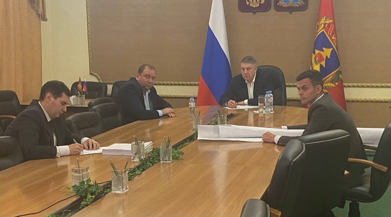 Губернатор встретился с министром строительства и ЖКХ РФ