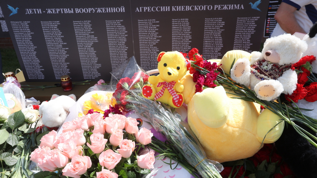 Брянцы поддержали акцию-реквием памяти погибших детей Донбасса, Новороссии и приграничных регионов