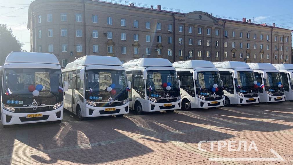 Предприятиям и районам Брянской области вручили новые автобусы   