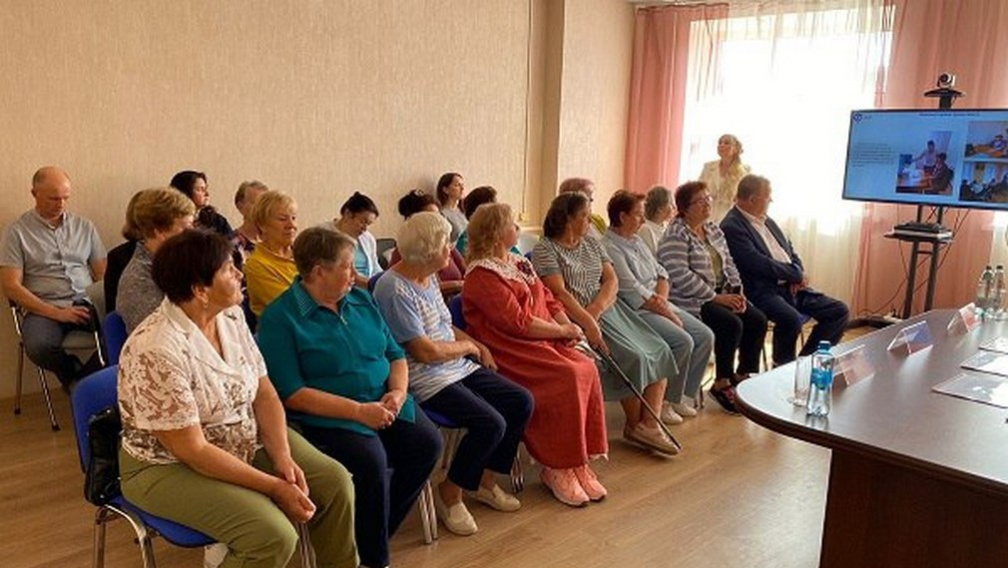 В Жуковке Брянской области открылся Центр общения старшего поколения