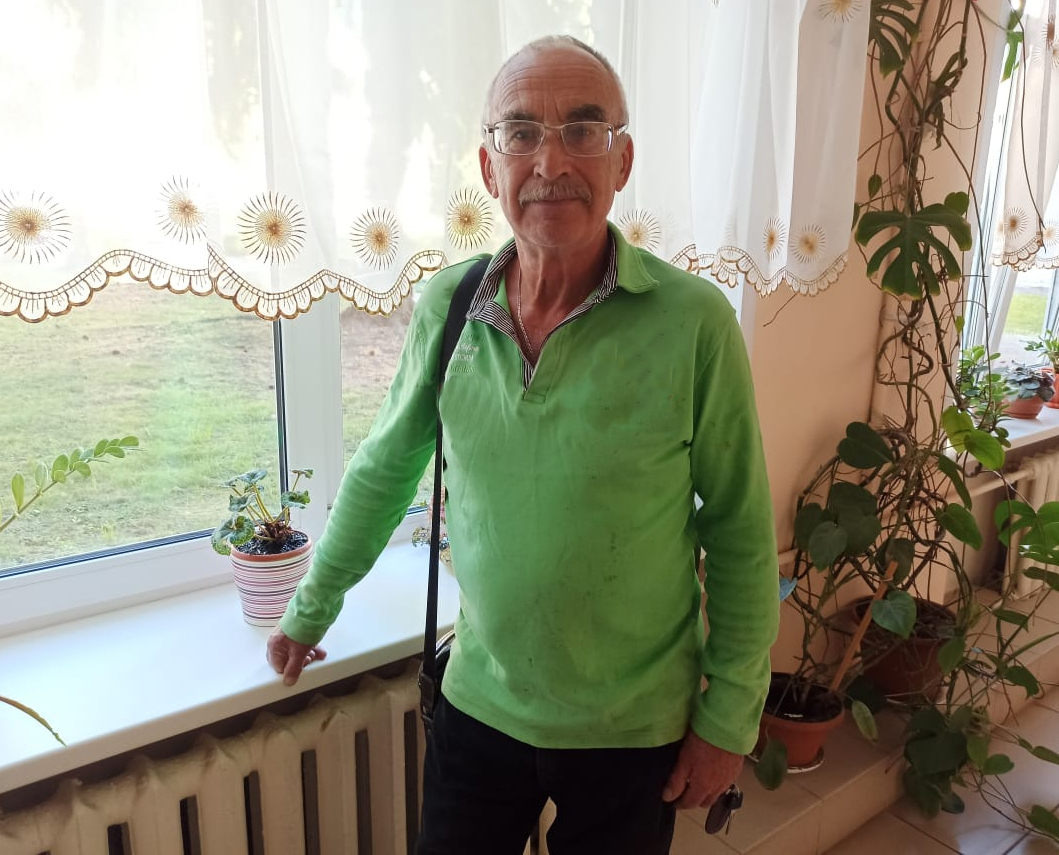Пенсионер из Меркульево с чувством патриотизма участвует в выборах