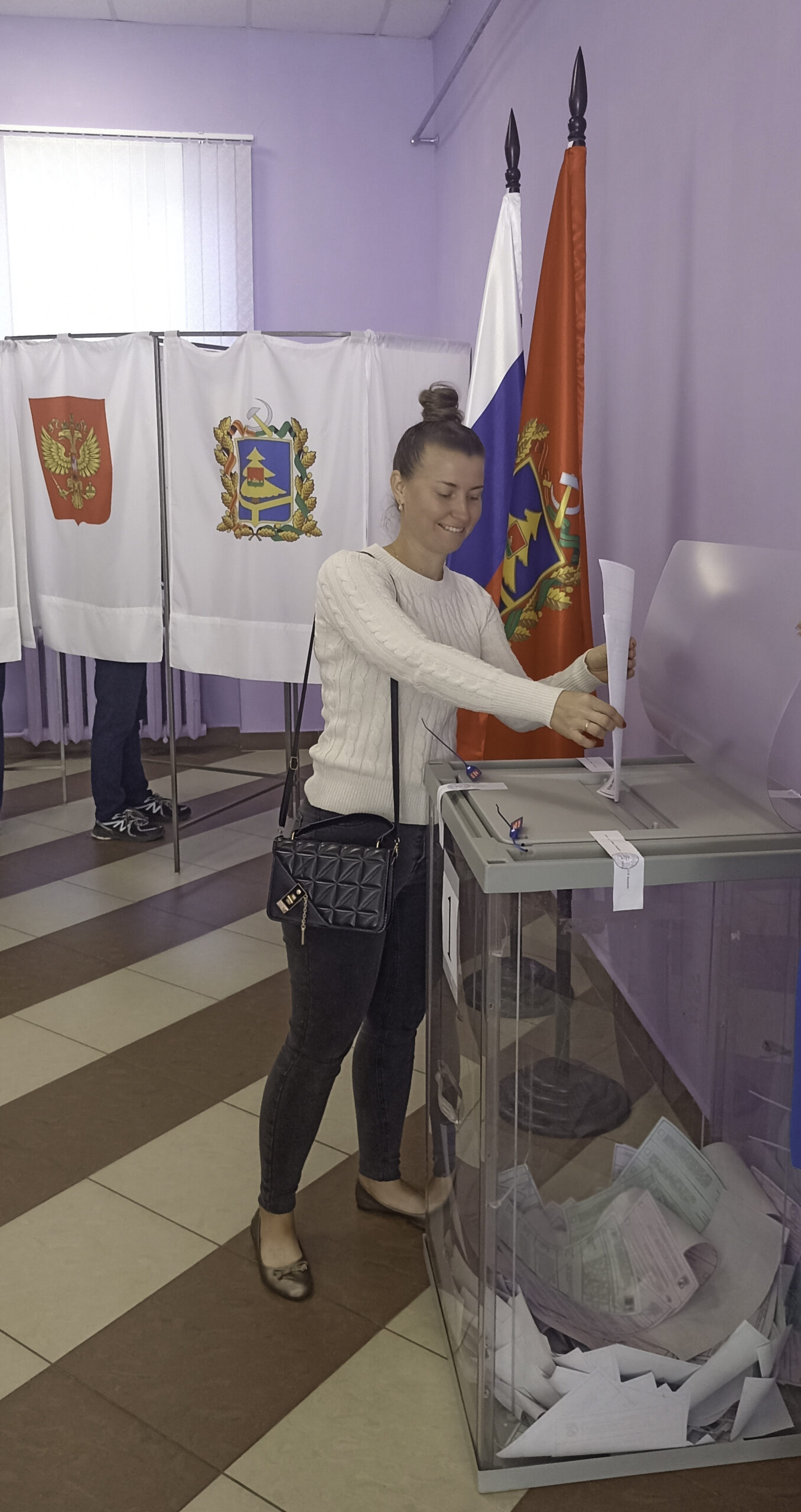 Избиратели Брянского района активно приходят на голосование