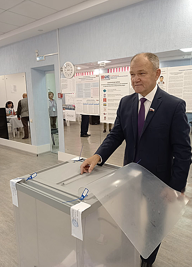 Николай Щеглов:  «Я, как избиратель, голосовал за стабильность и поступательное развитие страны и Брянщины»