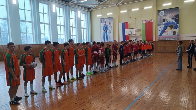 Школьники Брянского района заняли третье место в спартакиаде по мини-футболу
