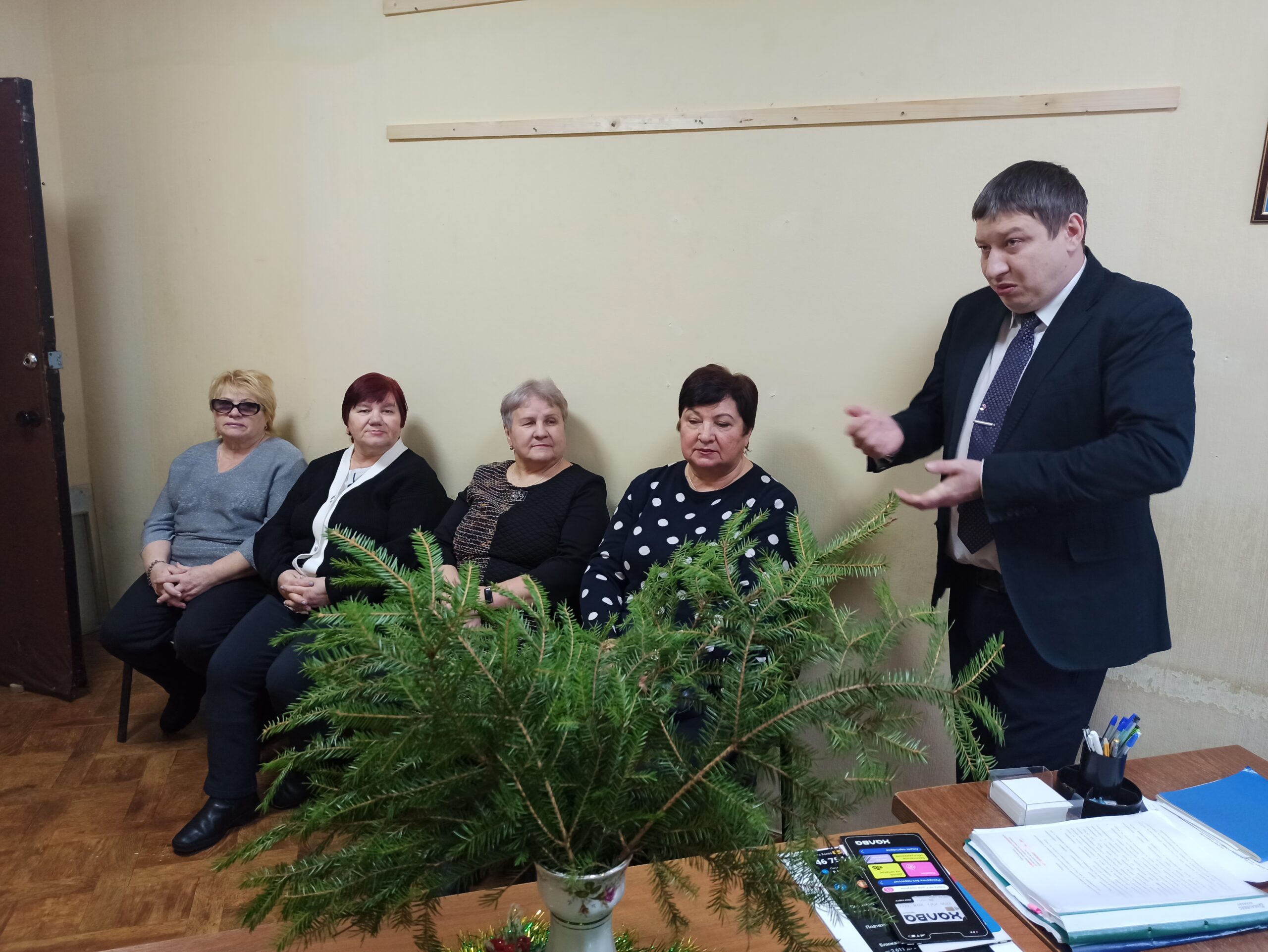 В Комплексном центре социального обслуживания населения Брянского района прошло просветительское мероприятие по финансовой грамотности