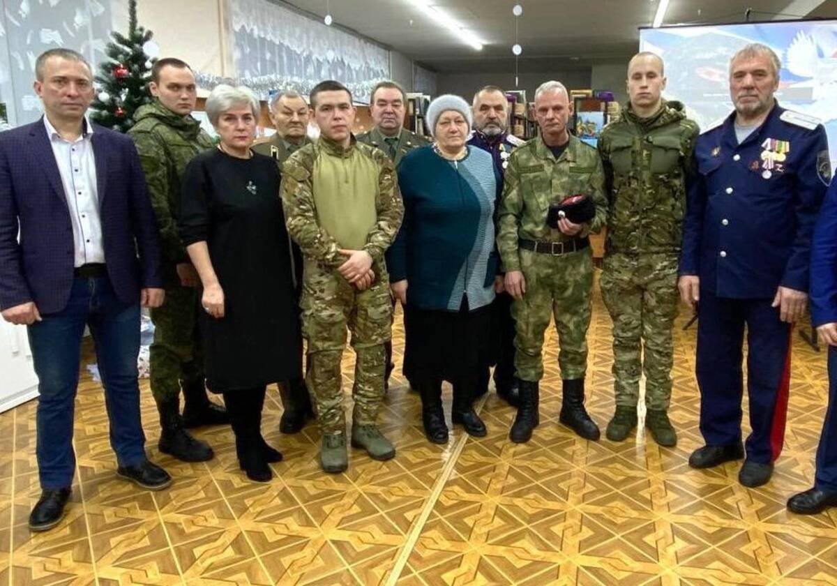 Брянский ветеран СВО провел час мужества для трубчевских студентов