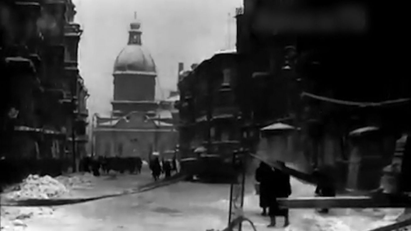 В Брянском краеведческом музее проходит выставка «Ленинград. Великий подвиг ваш история хранит»