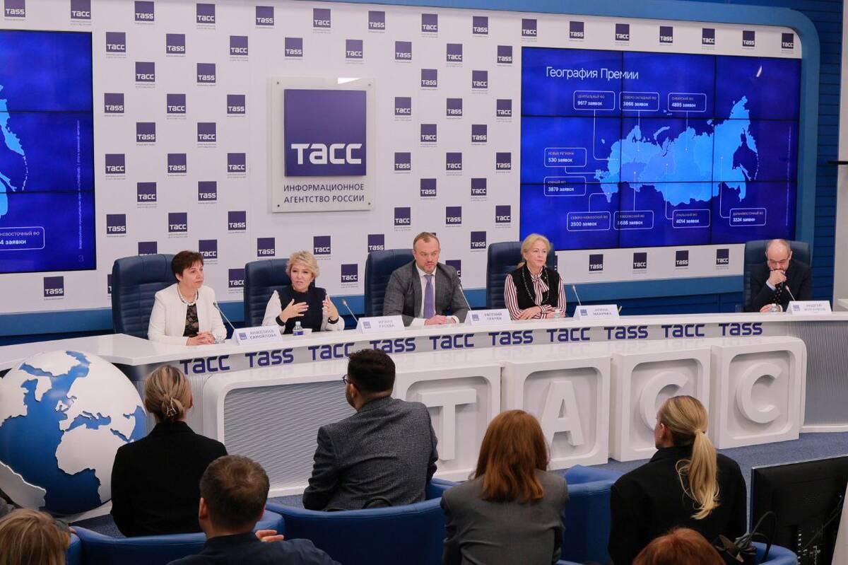 Брянская область подала более 500 заявок на муниципальную премию «Служение»