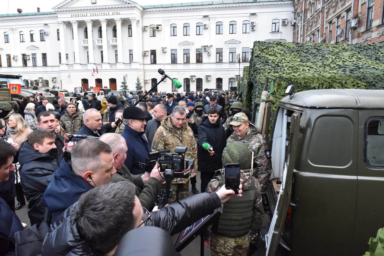 Губернатор Брянской области выразил благодарность Евгению Никифорову и Леониду Слуцкому за помощь «БАРСу»