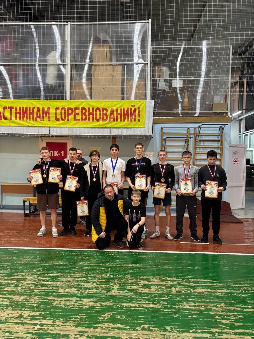 В Глинищеве прошёл турнир среди подростков по становой тяге