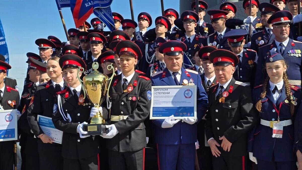 Стародубский казачий кадетский корпус Брянской области признан лучшим в России