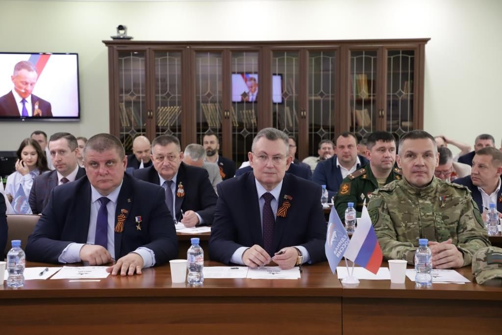 Депутаты Брянской областной Думы написали «Диктант Победы»