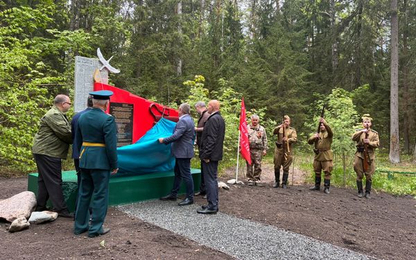 Под Брянском открыли монумент журналистам фронтовой газеты «За Советскую Беларусь»