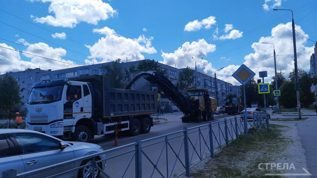 В Фокинском районе Брянска ремонтируют дорогу на улице Менжинского