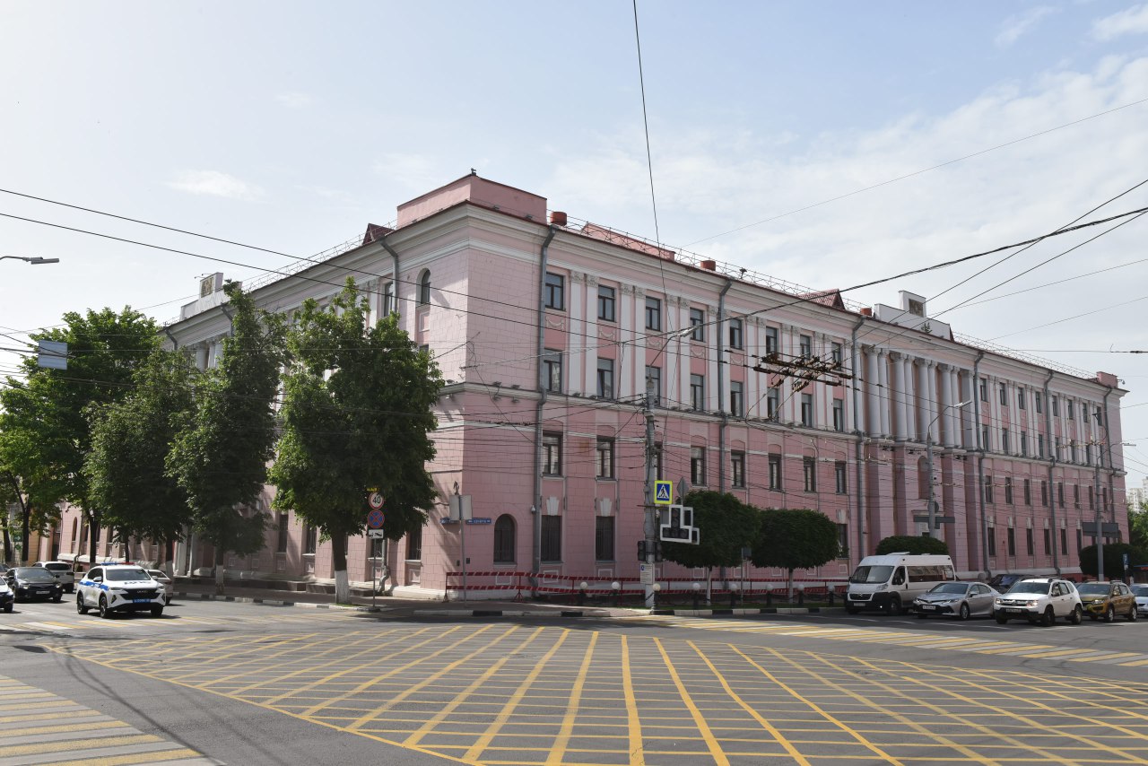 Александр Богомаз посетил будущую Сеченовку вместе с депутатом Государственной Думы ФС РФ  Олегом Матыциным