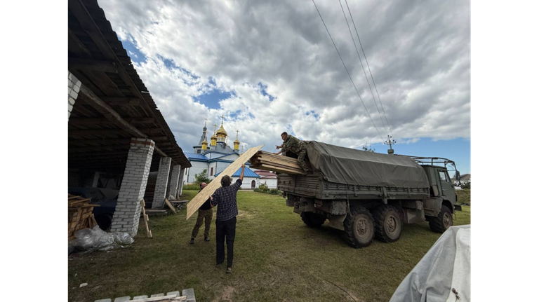 Брянские прихожане отправили очередную партию гуманитарной помощи бойцам СВО
