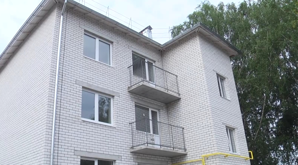 В Стародубе завершается строительство 5 домов для детей-сирот