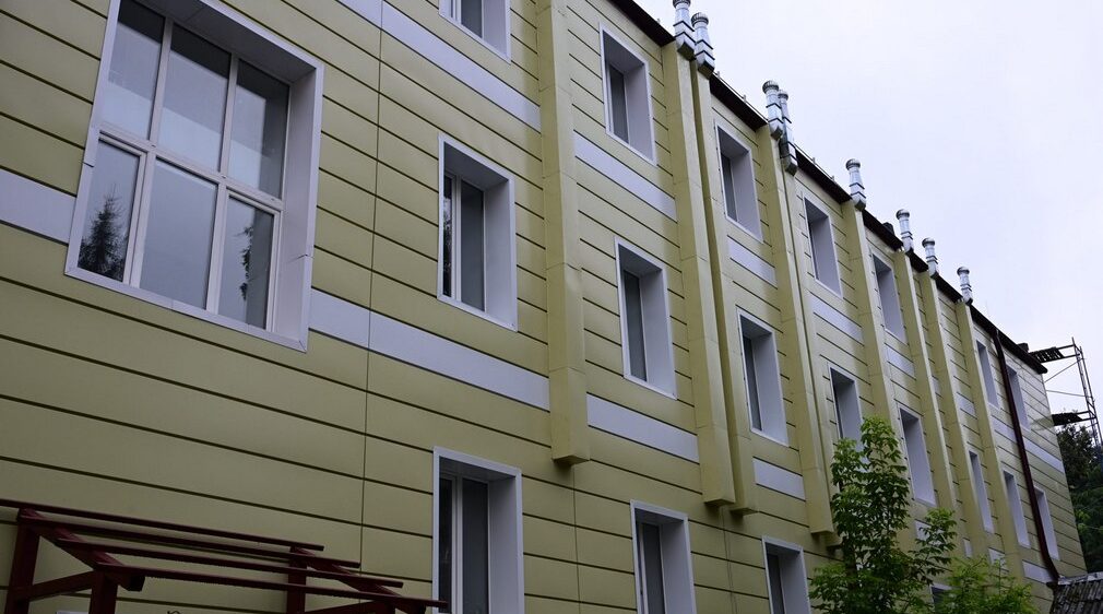 В Брянске завершается ремонт кровли филиала Сеченовки