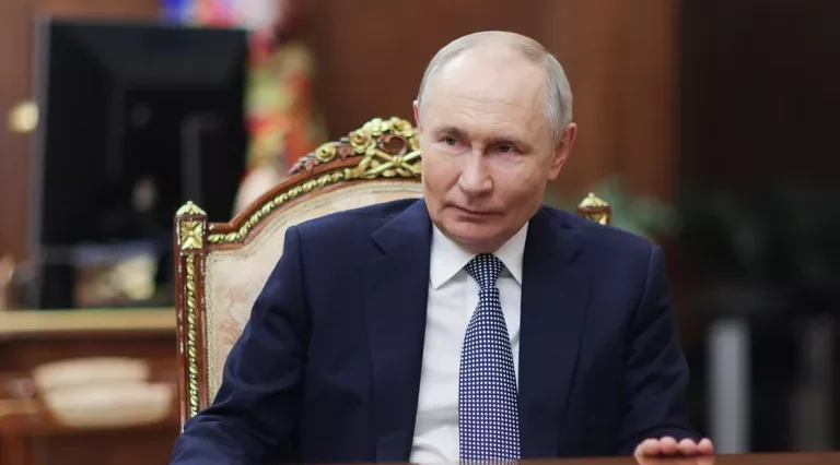 Президент пообщался с автодорожником из Брянской области