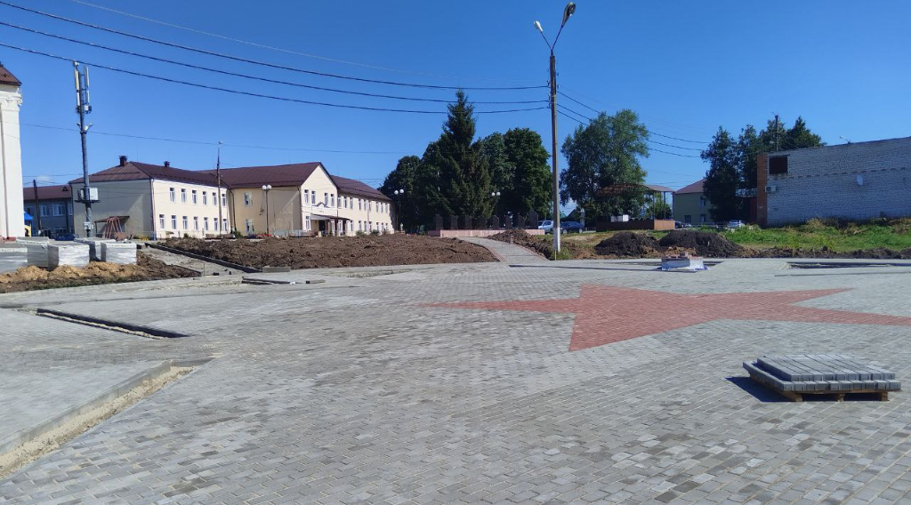 В Выгоничах продолжается благоустройство парка Победы