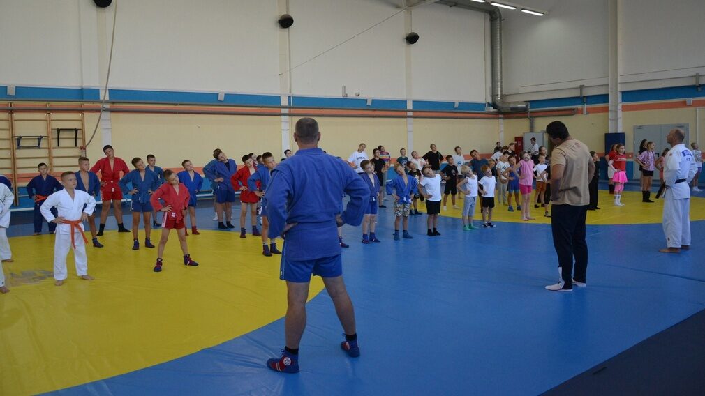В Брянске прошел спортивный праздник