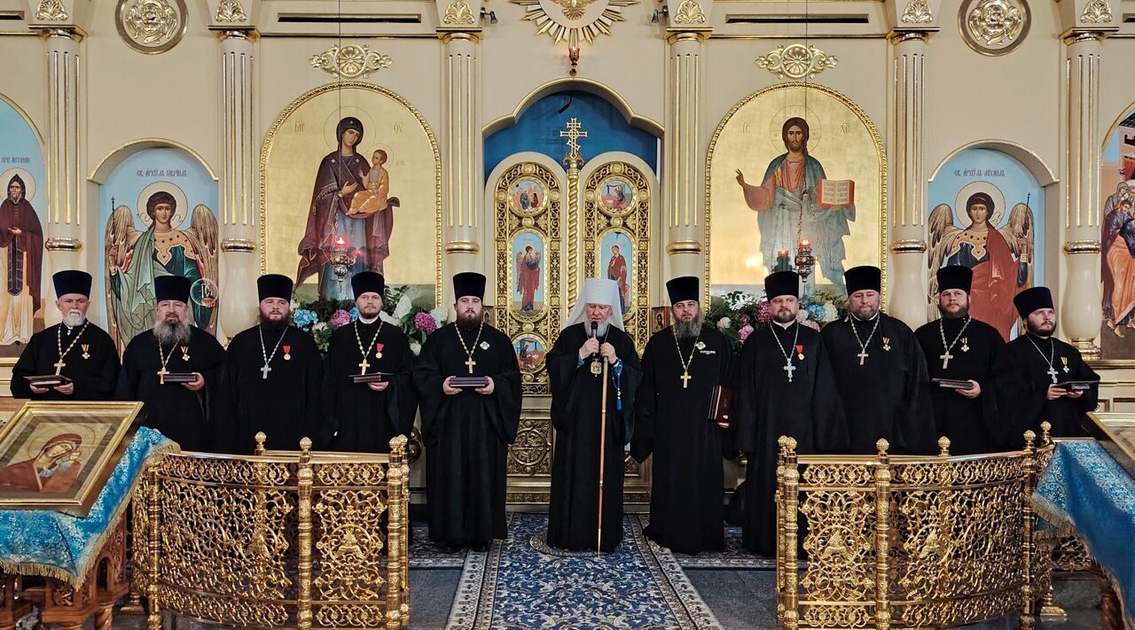 За служение церкви Христовой и Родине