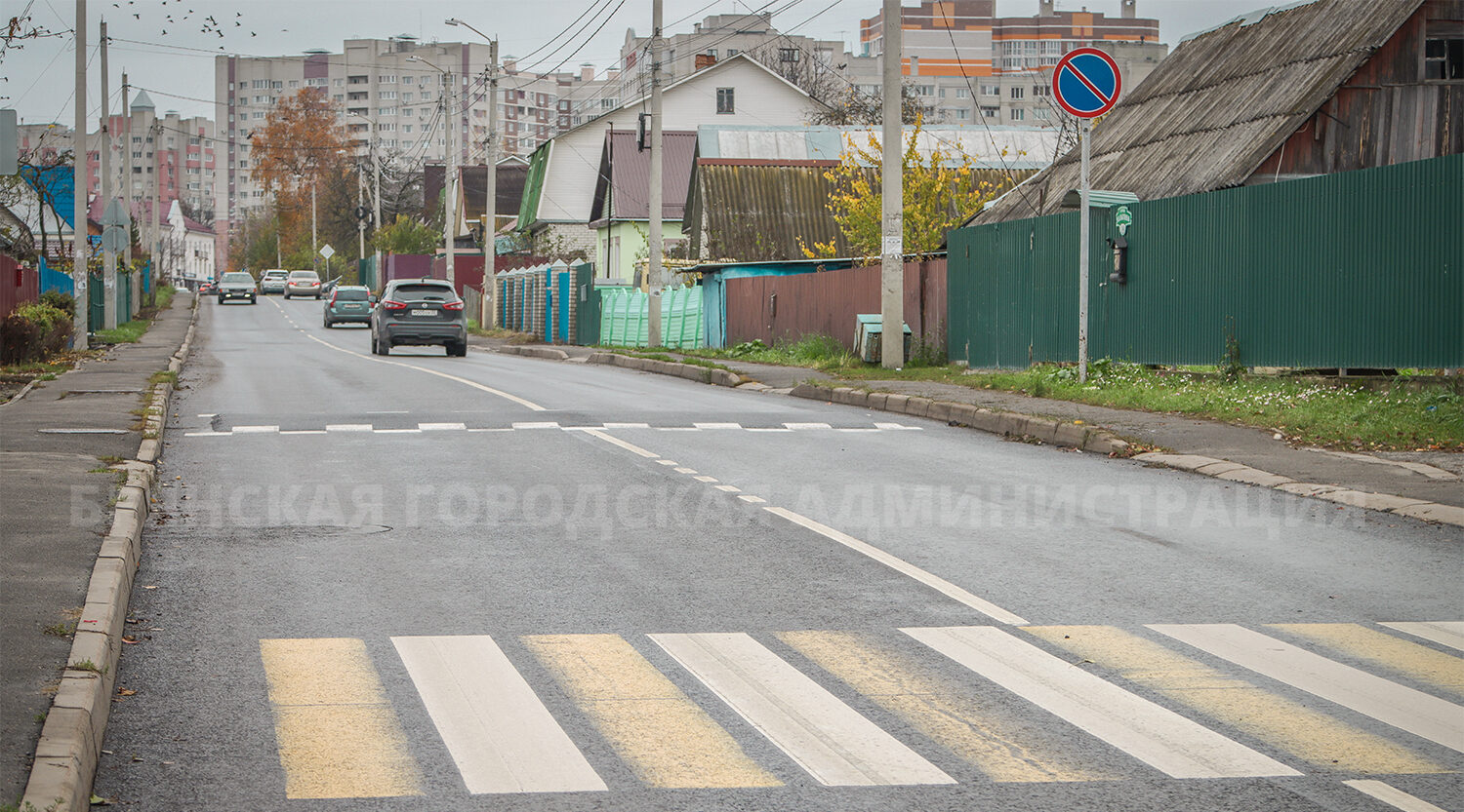 На улице Малыгина сделали четыре пешеходных перехода