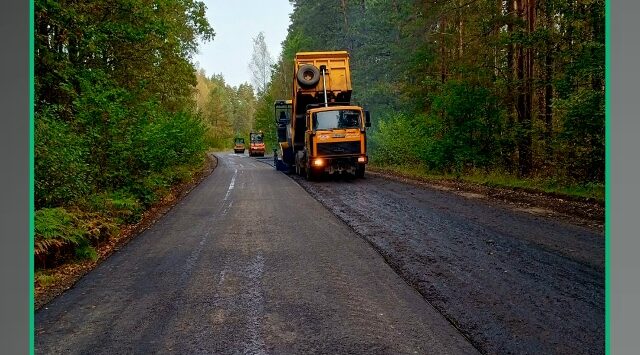 В Злынковском районе продолжается ремонт автодороги Злынка-Лысые-Карпиловка
