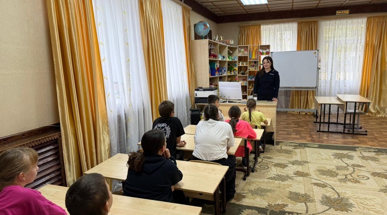 Госавтоинспектор провела профилактическую беседу