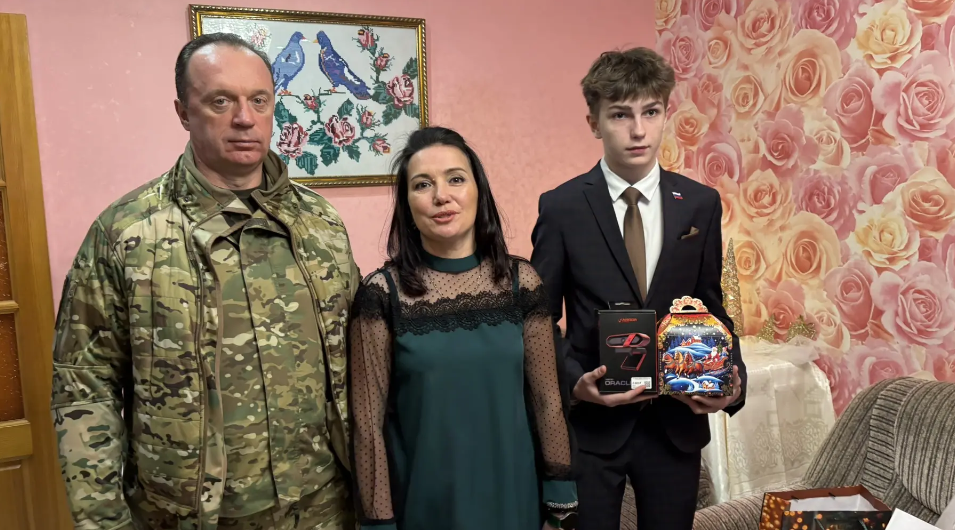 Командир отряда «БАРС-Брянск» поздравил семьи бойцов