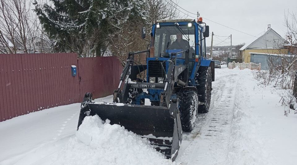 Дороги Брянского района очищаются от снега