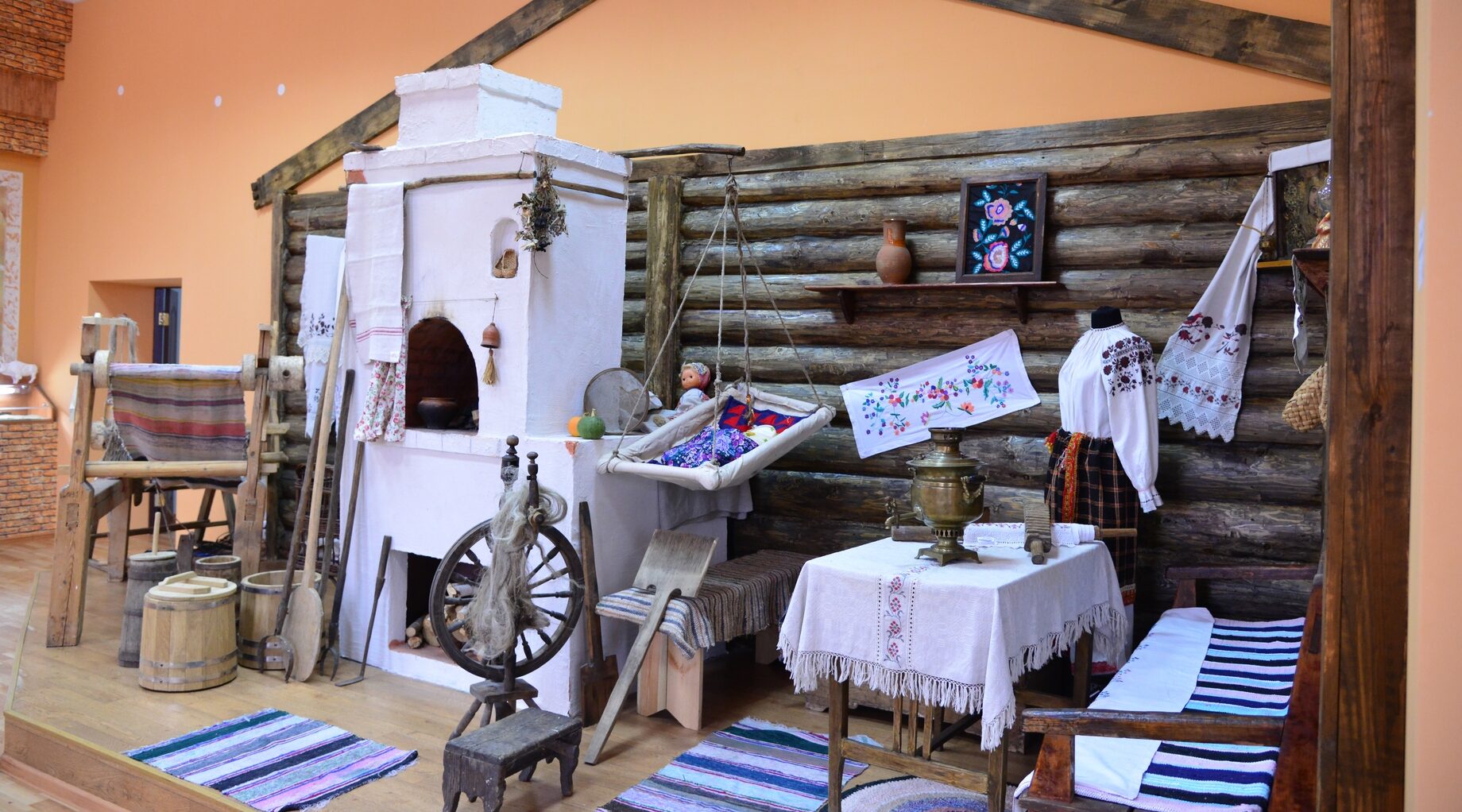 В музее интересно – культурным быть чудесно