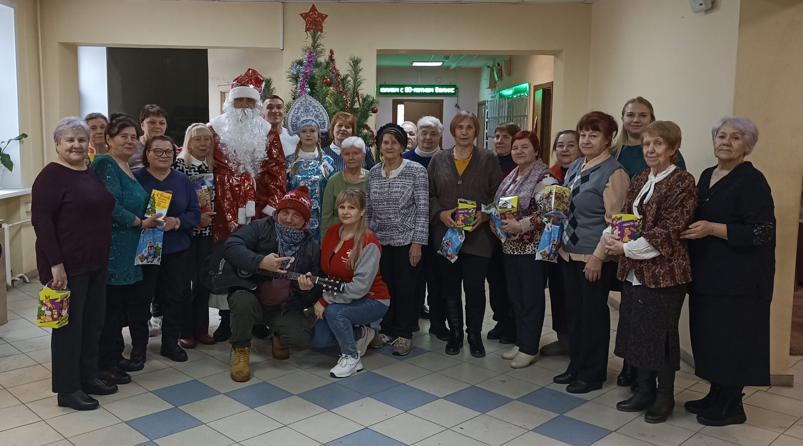 «Активное долголетие» встречает Новый год в Брянском районе