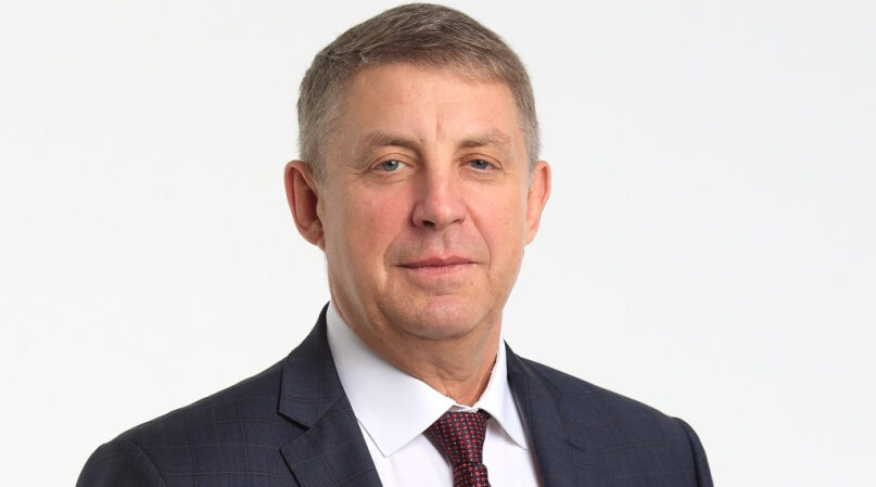 Губернатор поздравил брянских волонтеров с праздником