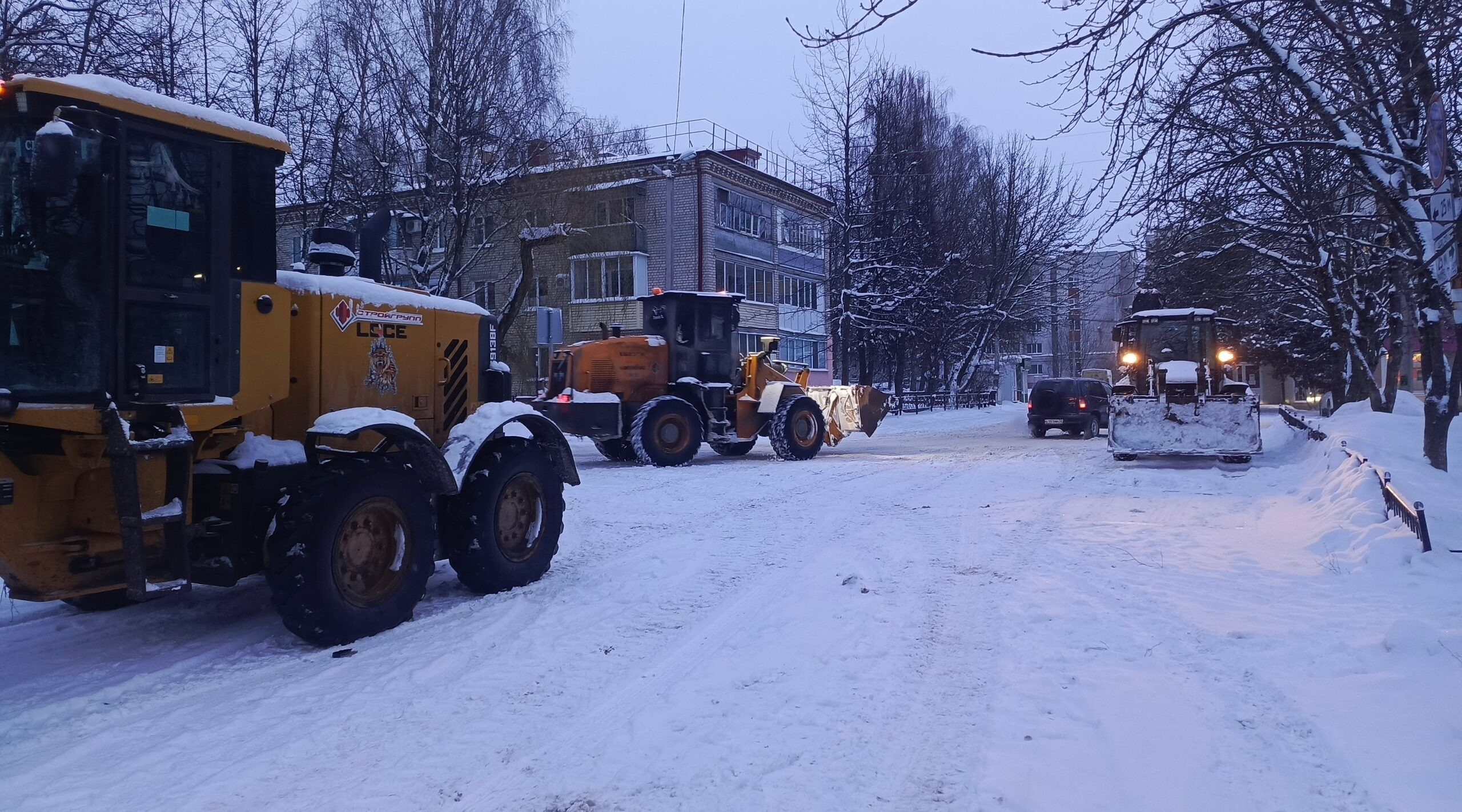 В Снежском сельском поселении ведется активная уборка снега
