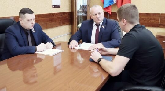 Валентин Суббот провел рабочую встречу с участником программы «Брянские герои»