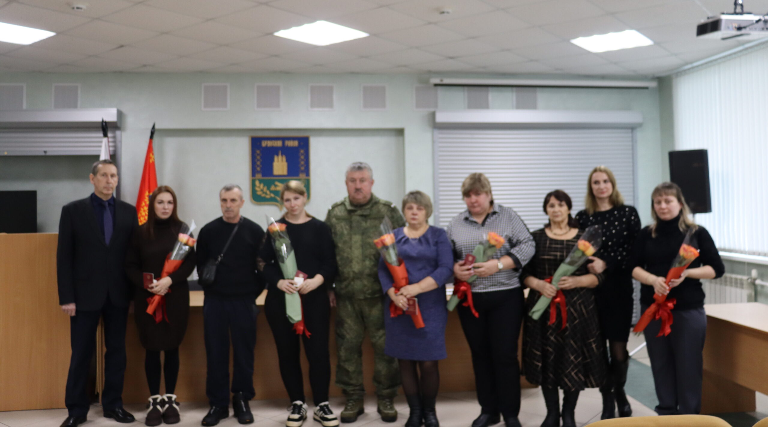 В Брянской районной администрации вручены государственные награды семьям погибших военнослужащих