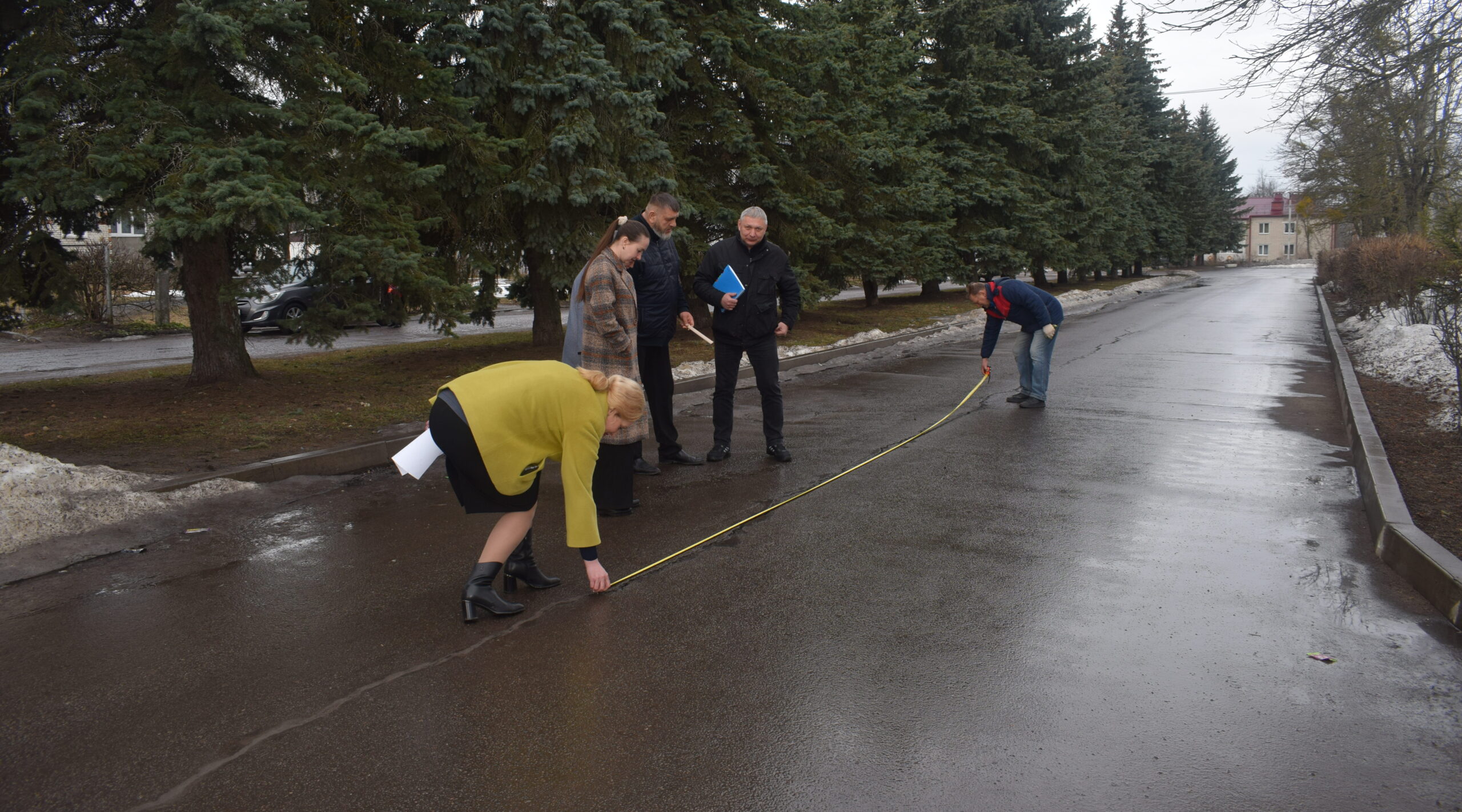 В Брянском районе продолжается комиссионный объезд дорог