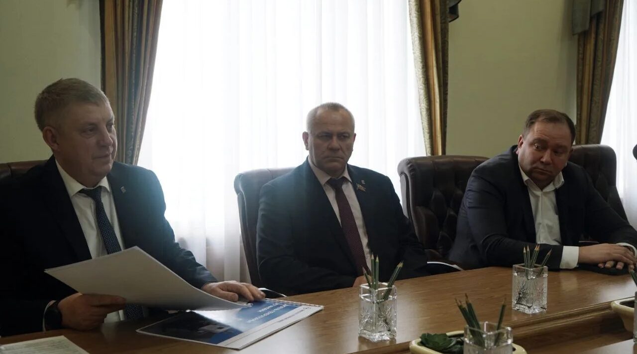 Губернатор Брянщины встретился с генеральным директором Минского моторного завода