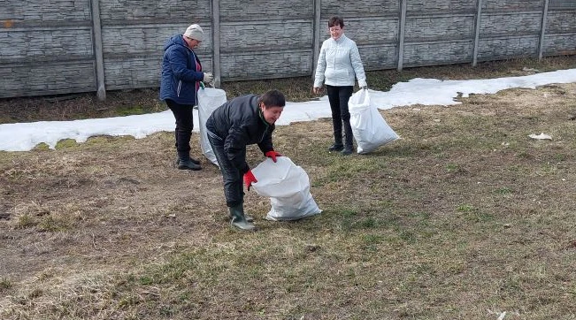 Неравнодушные жители Отрадного навели порядок в селе