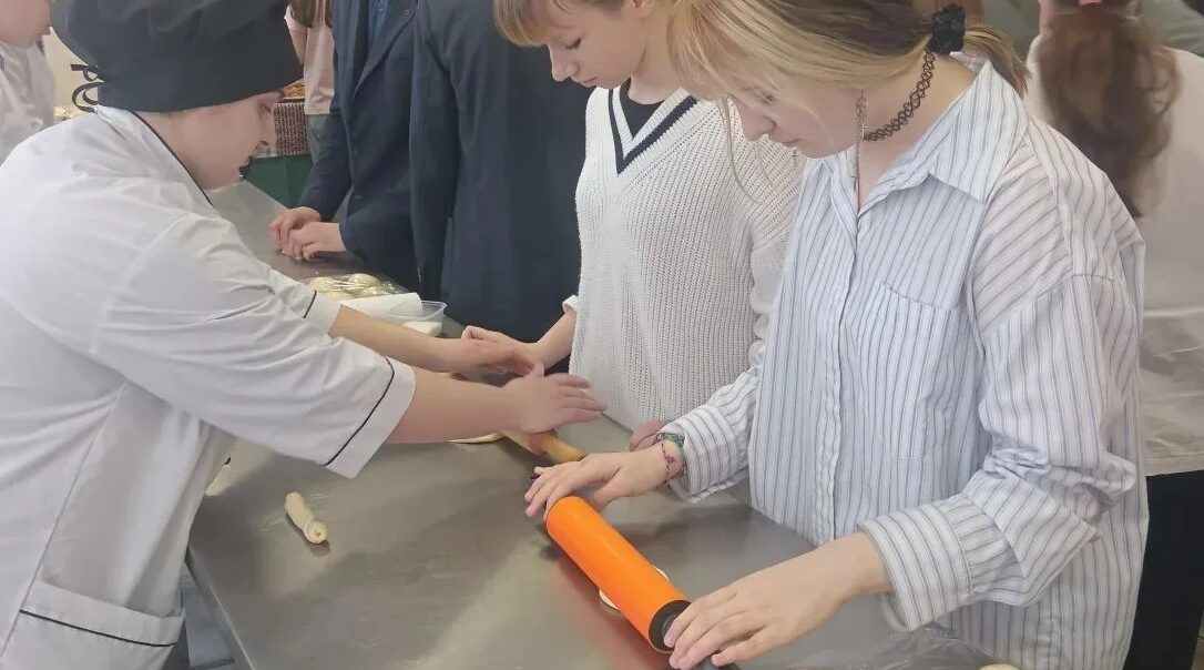 Гимназистов познакомили с профессиями