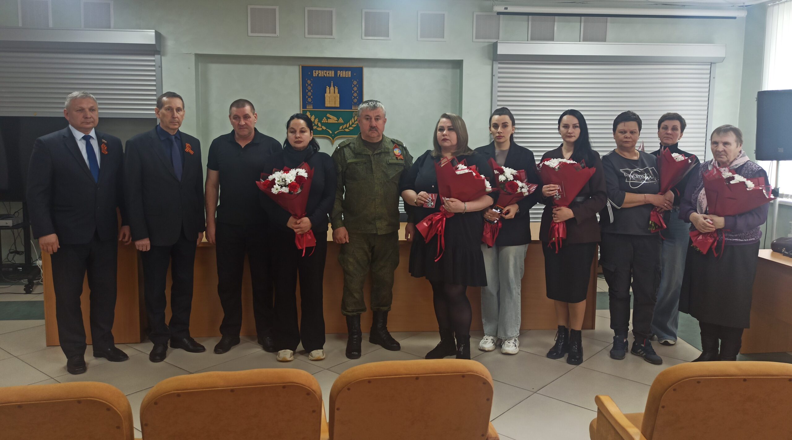 В Брянском районе вручили ордена Мужества семьям погибших участников СВО