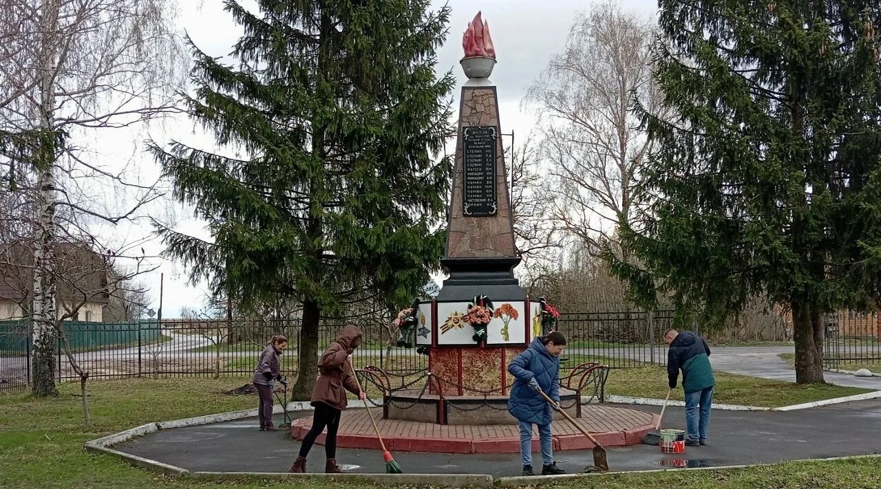 Памятники — точка притяжения для добрых дел