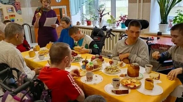 Встречали светлый праздник Пасхи.