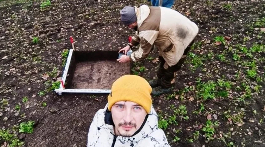 В  Хотылёво археологи обнаружили каменную печь XIII века