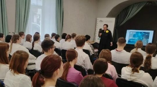 Представители Брянского филиала Сеченовского университета пообщались со студентами медколледжа