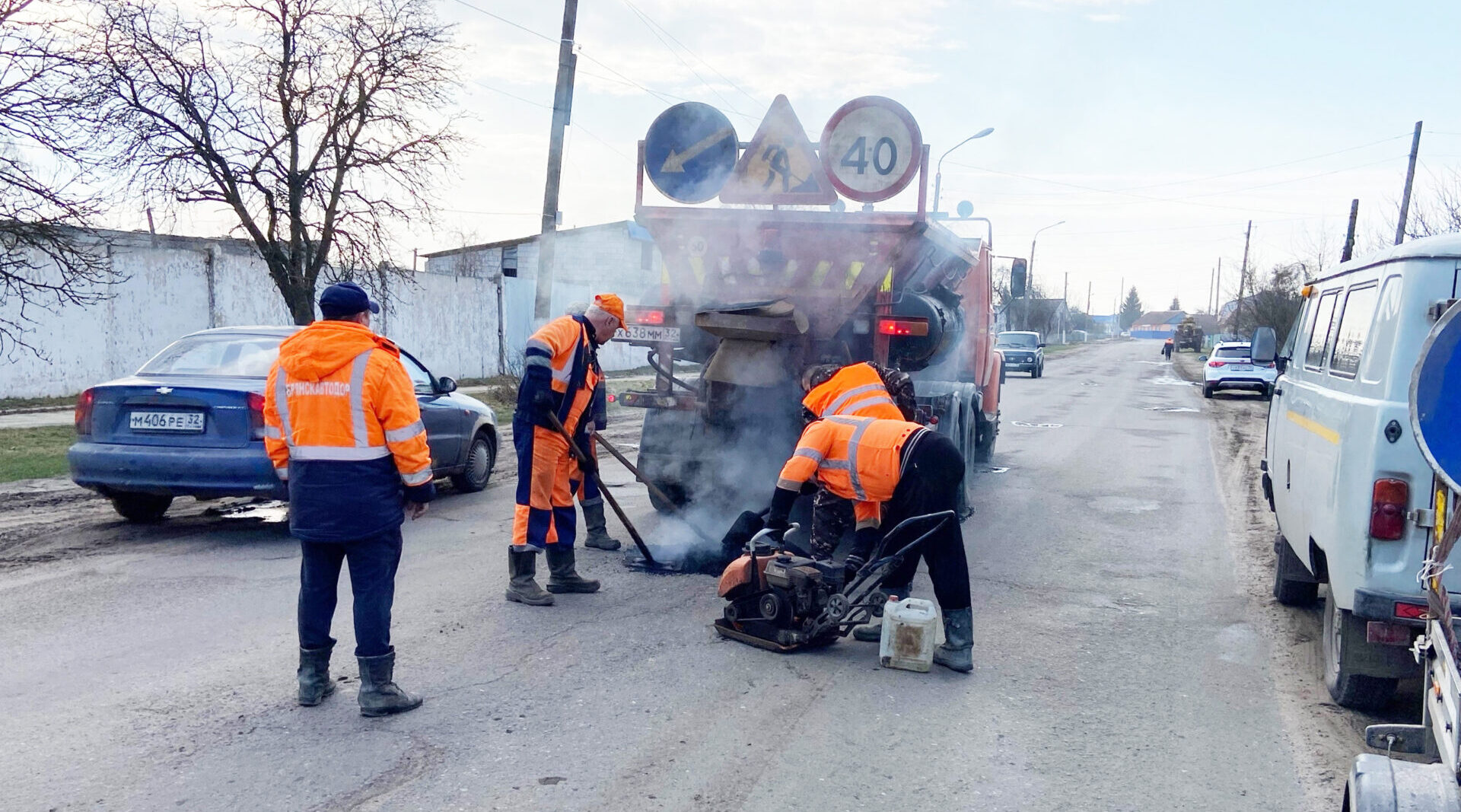 Проводится ремонт дорог Комаричского района Брянской области