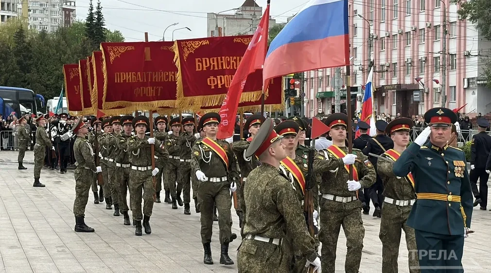 В Брянске в День Победы прошло мероприятие «Нам жить и помнить!»