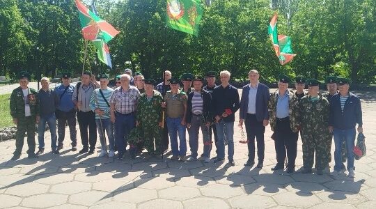 И в Брянке отметили День пограничника