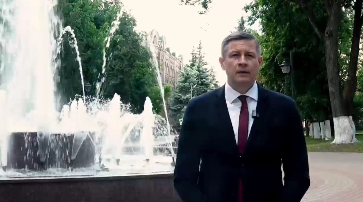 Глава региона поздравил выпускников Брянской области